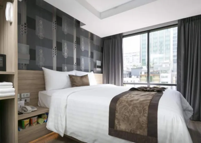 Aspira One Sutthisan Hotel