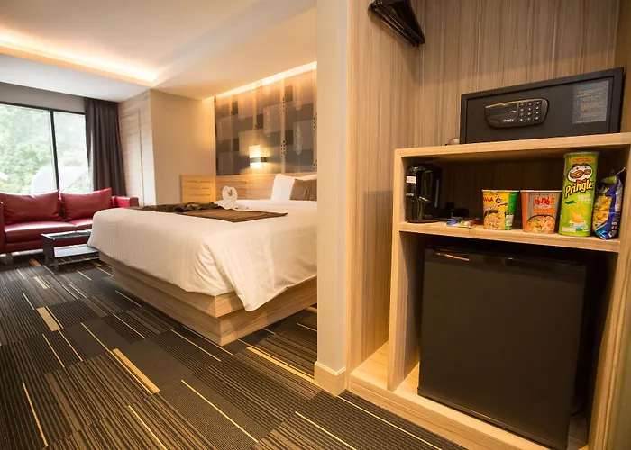 Aspira One Sutthisan Hotel