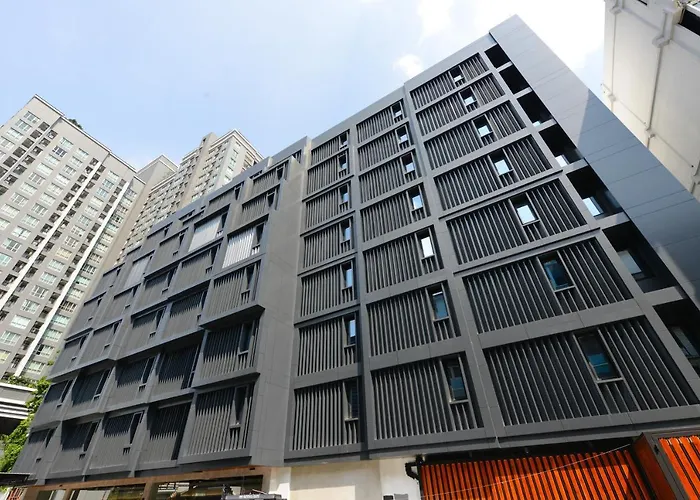 Aspira One Sutthisan Hotel
